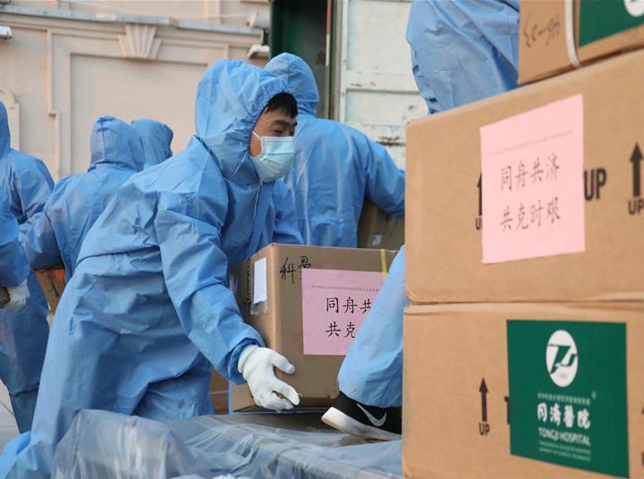抗疫醫(yī)療物資運(yùn)抵滿洲里