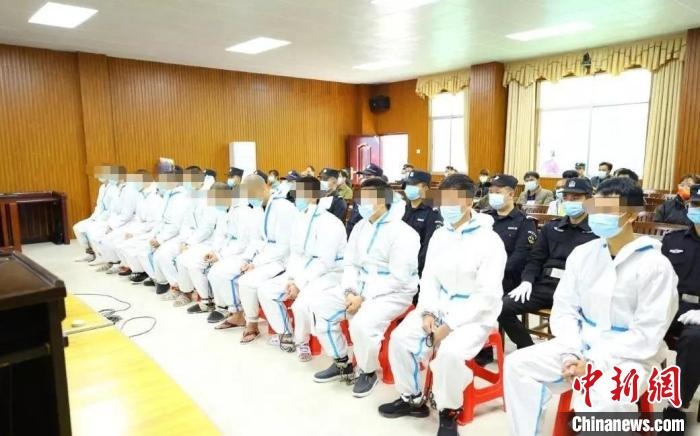 圖為庭審現(xiàn)場(chǎng)?！|蘭法院 攝