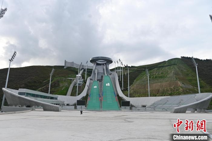 “雪如意”近景?！〉杂鸺?攝