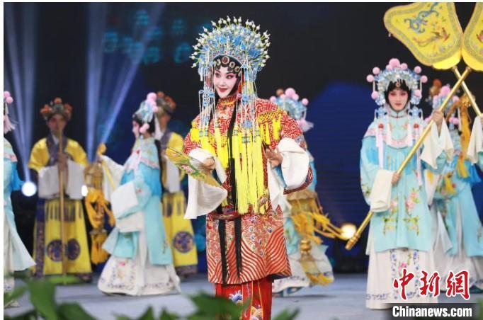 圖為，漢劇《貴妃醉酒》演出現(xiàn)場 武漢文旅局供圖