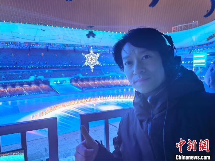 張文海在“鳥巢”內?！埼暮?供圖