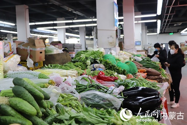 本輪疫情初期的美通農(nóng)產(chǎn)品批發(fā)市場(chǎng)。玉泉區(qū)融媒體中心供圖