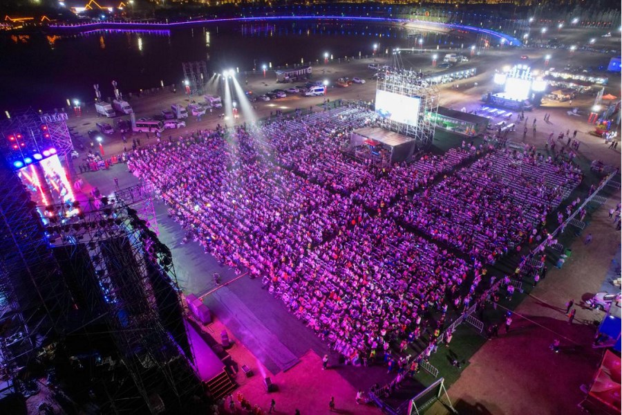 “如七而遇 相思烏?！边@場(chǎng)七夕主題音樂(lè)會(huì)甜出圈137.png