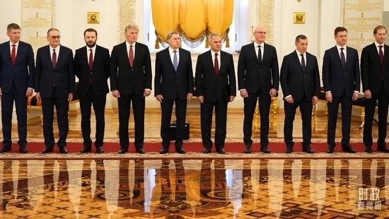  △參加歡迎儀式的俄方代表。（總臺(tái)國(guó)廣記者李晉拍攝）