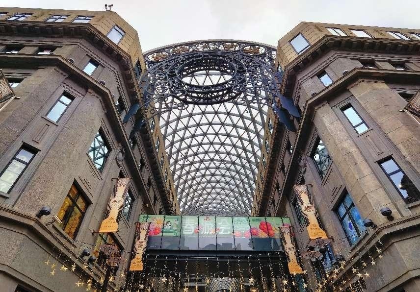 外灘中央廣場內(nèi)景。人民網(wǎng)記者 楊文全攝