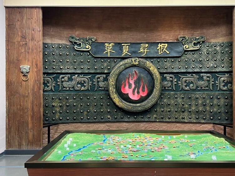 鑒往知來，跟著總書記學(xué)歷史丨走進一座博物館，尋根五千年中華文明