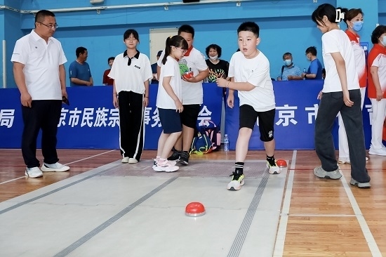 冰蹴球比賽場景。賽事主辦方供圖