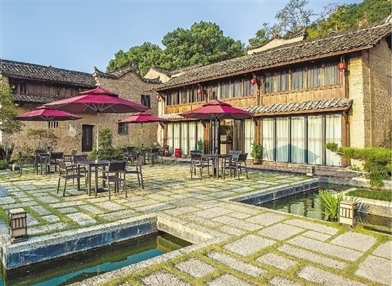 整治后的蓮都區(qū)下南山村催生眾多新業(yè)態(tài)。 當(dāng)?shù)毓﹫D