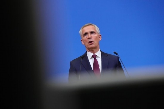 7月6日，在比利時(shí)布魯塞爾的北約總部，北約秘書長(zhǎng)斯托爾滕貝格在會(huì)議后召開(kāi)新聞發(fā)布會(huì)。新華社記者鄭煥松攝