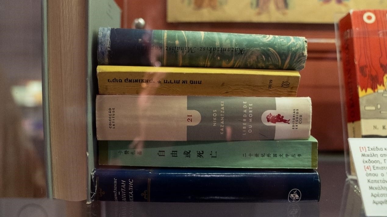 《自由或死亡》是卡贊扎基斯第一部被翻譯成中文的作品，希臘名為《米卡尼船長(zhǎng)》，“米卡尼”正是他父親的名字。人民網(wǎng)記者 葛泰佚攝