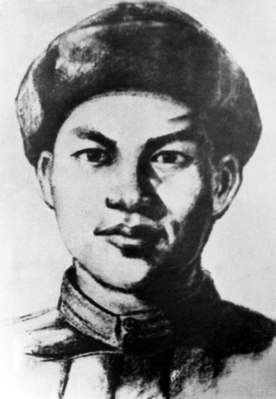  這是邱少云像。新華社發(fā)（資料照片）