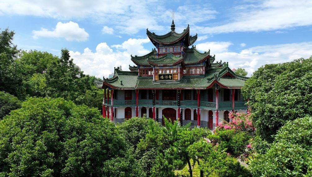 近日拍攝的陜西省漢中市博物館望江樓。新華社記者 劉瀟 攝