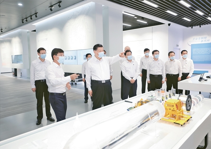 2023年7月5日至7日，中共中央總書記、國家主席、中央軍委主席習(xí)近平在江蘇考察。這是5日下午，習(xí)近平在蘇州工業(yè)園區(qū)考察。 新華社記者 鞠鵬/攝