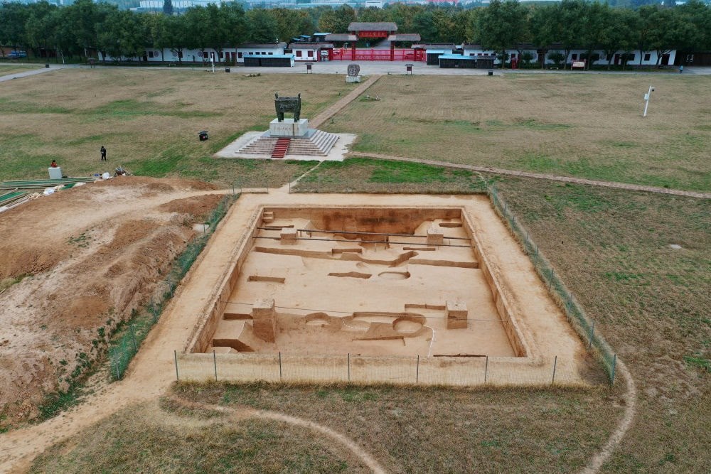 2022年河南安陽(yáng)市殷墟商王陵區(qū)第三地點(diǎn)發(fā)掘現(xiàn)場(chǎng)（資料照片）。新華社發(fā)