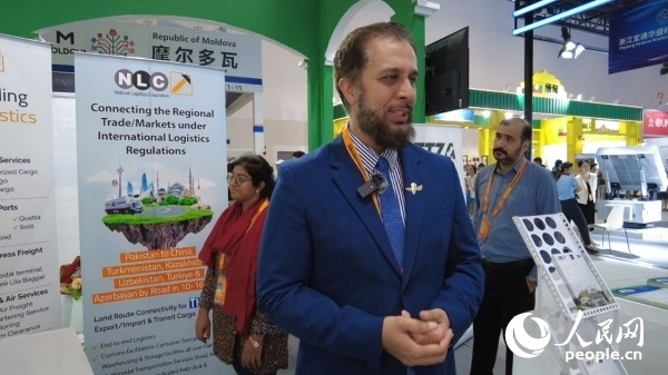 9月2日，巴基斯坦駐華使館商務(wù)參贊古拉姆·卡迪爾接受人民網(wǎng)記者采訪。人民網(wǎng)記者 趙雯博攝