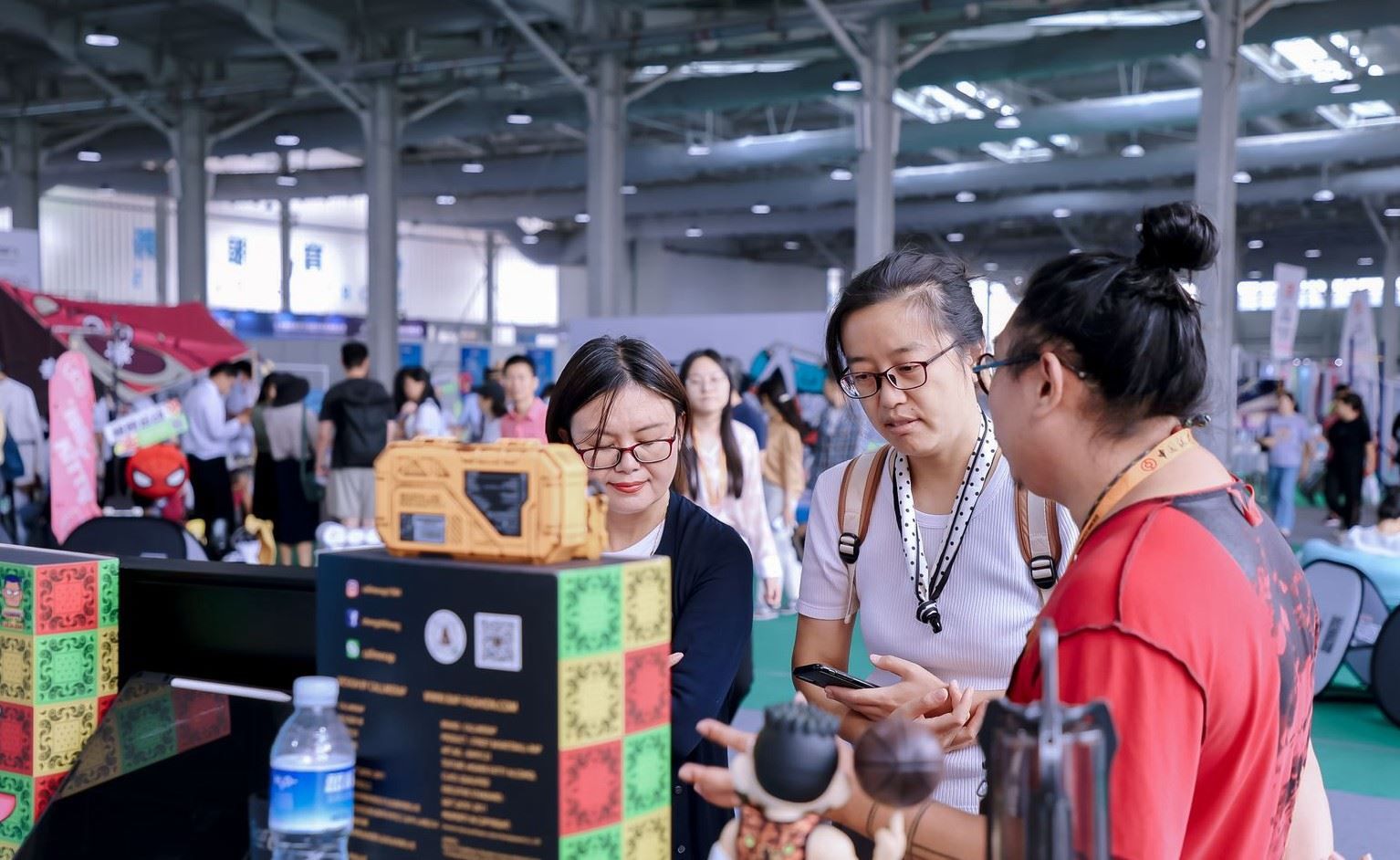 體育服務(wù)專題展區(qū)現(xiàn)場。人民網(wǎng) 歐陽易佳攝