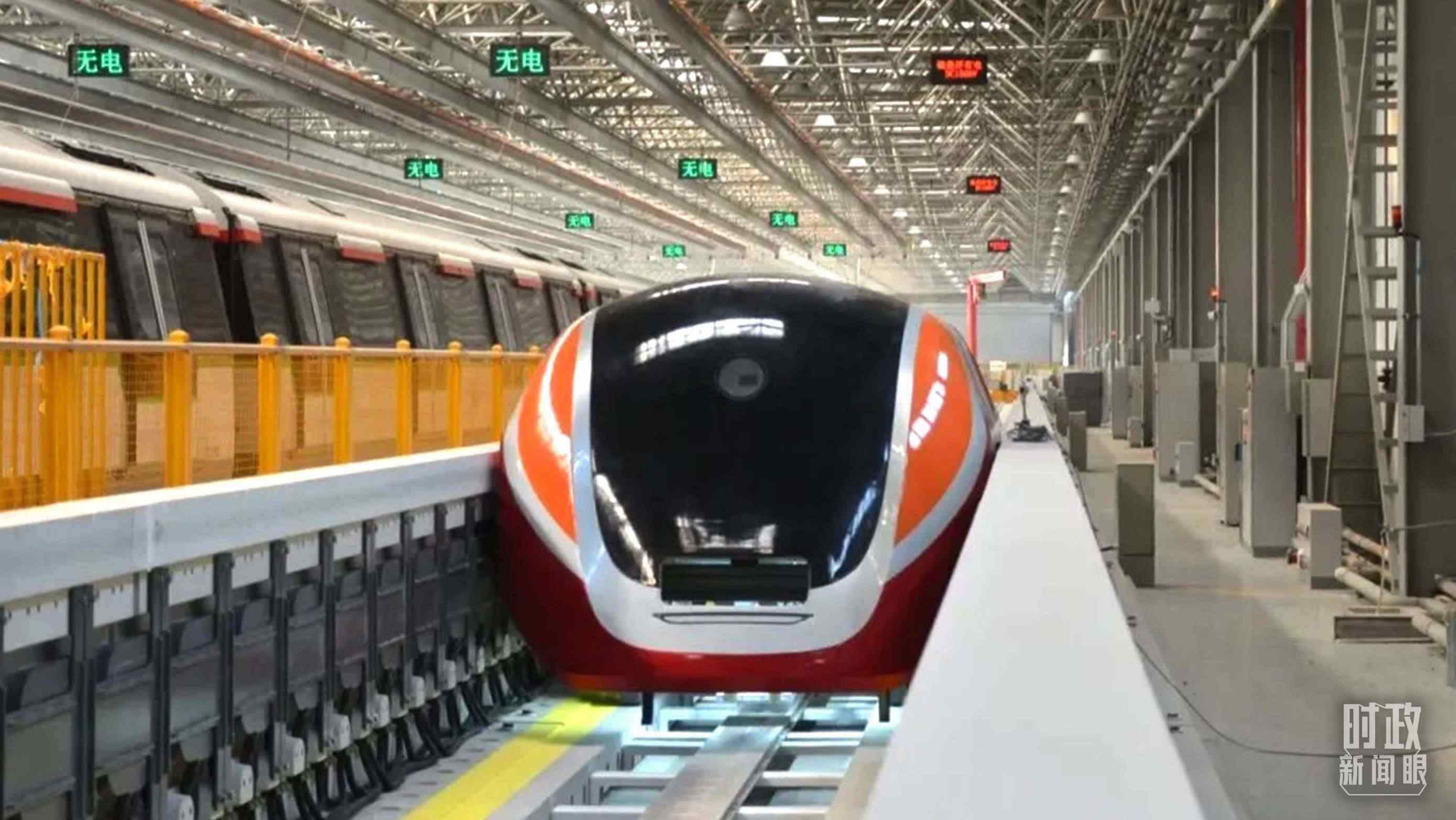 △3月31日，由中國中車自主研制的國內(nèi)首套高溫超導(dǎo)電動懸浮全要素試驗系統(tǒng)完成首次懸浮運行。（圖/中車齊齊哈爾車輛有限公司）