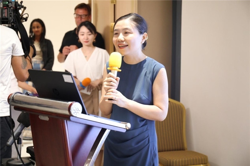 圖為吉布提孔子學(xué)院鄒燕舞院長(zhǎng)為表彰儀式致辭。吉布提孔子學(xué)院供圖