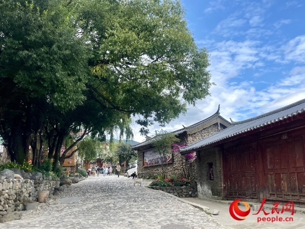 玉湖村村景。人民網(wǎng) 周靜圓攝