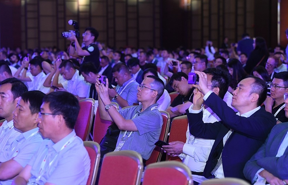 2023數(shù)字經(jīng)濟(jì)峰會(huì)·城市智能升級(jí)主題論壇現(xiàn)場(chǎng)。人民網(wǎng)記者 翁奇羽攝