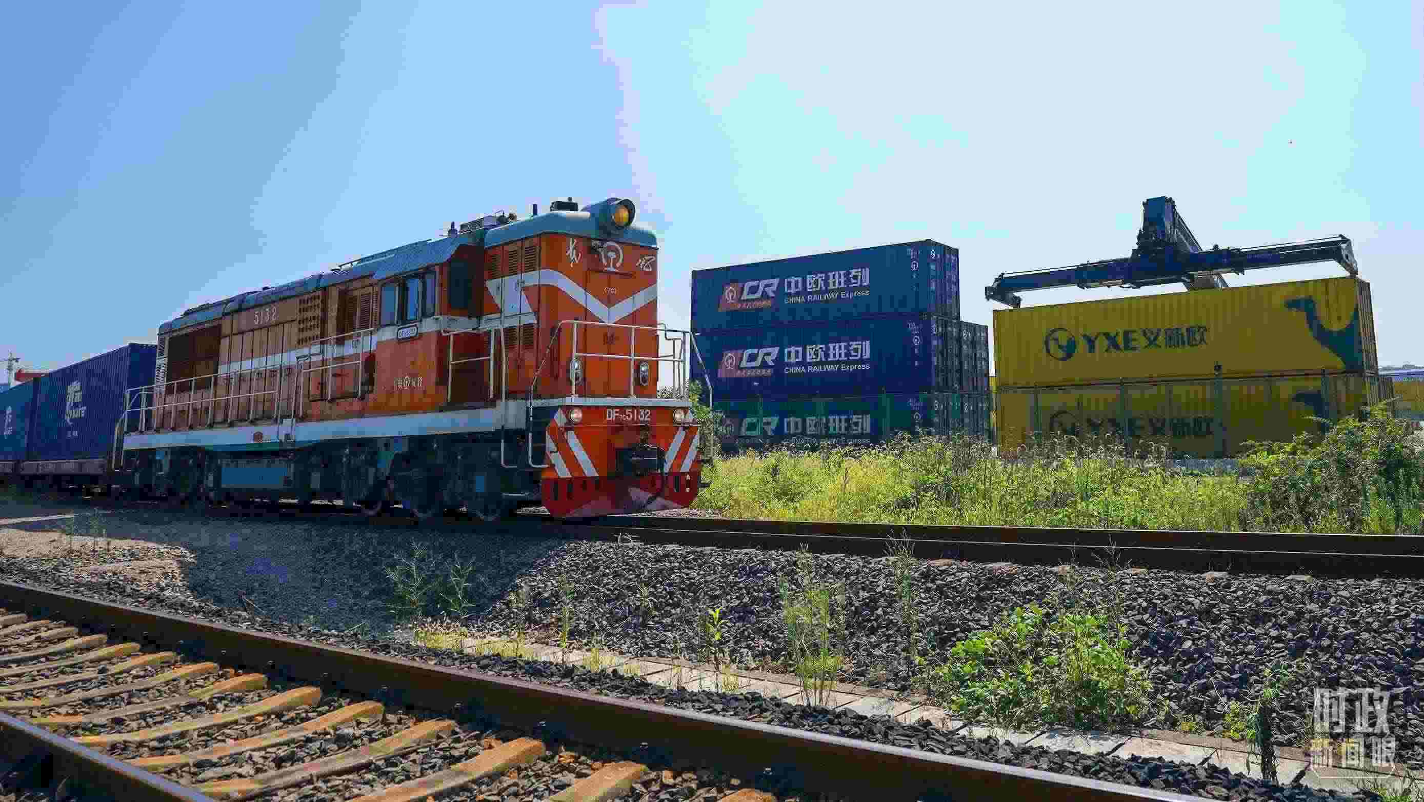 △“義新歐”先后開通了18條點對點的班列主線，業(yè)務(wù)范圍輻射50多個國家和160多個城市。（總臺國廣記者李晉拍攝）