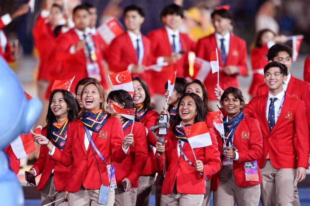 新加坡代表團(tuán)在開幕式上入場。