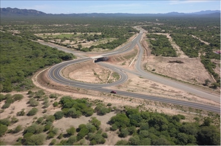 埃爾埃斯皮諾公路項(xiàng)目互通立交航拍。中國(guó)中鐵供圖