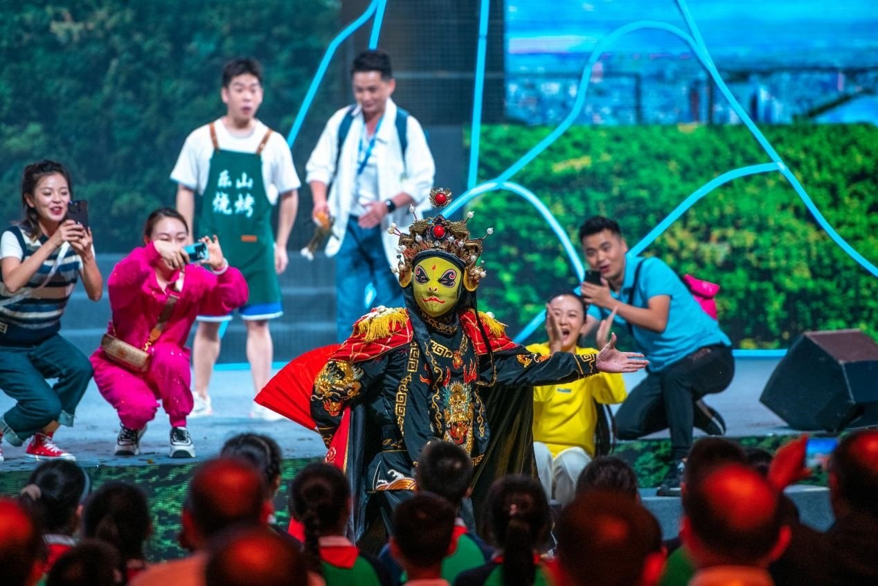 現(xiàn)場(chǎng)演出。樂山市委宣傳部供圖