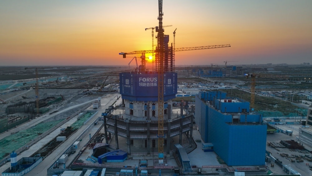 在雄安新區(qū)啟動(dòng)區(qū)拍攝的中國中化大廈項(xiàng)目（9月21日攝，無人機(jī)照片）。新華社記者 張鋮 攝