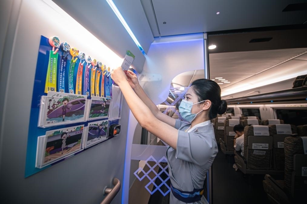 2023年9月16日，復興號亞運智能動車組列車正式載客運營。新華社記者 江漢 攝