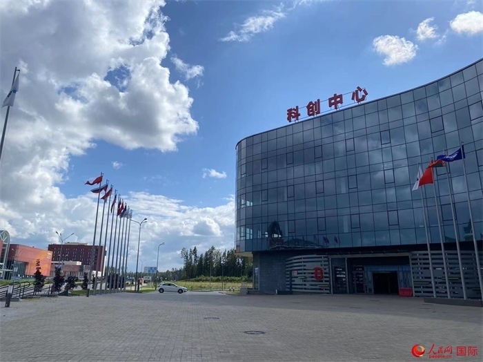 中白科技成果產(chǎn)業(yè)化創(chuàng)新中心大樓。人民網(wǎng)記者 王震攝