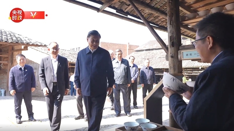 2023年10月11日，習(xí)近平在江西景德鎮(zhèn)考察。（視頻截圖）