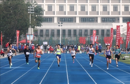 第59屆北京市中學生田徑運動會暨北京學生金奧運動隊田徑運動會。北京市教委供圖