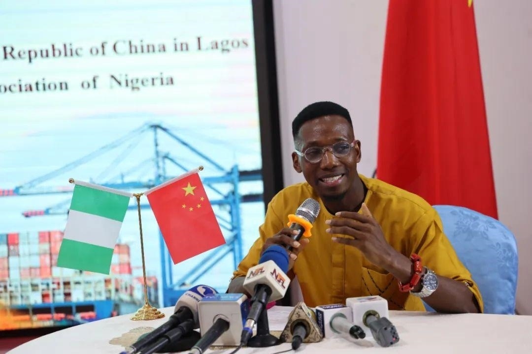 尼日利亞孔子學院留華同學會會長吳文仲分享經驗。駐拉各館總領館供圖