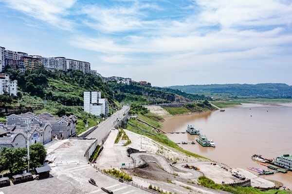 建成后的西沱鎮(zhèn)岸線環(huán)境綜合整治工程局部。受訪者供圖