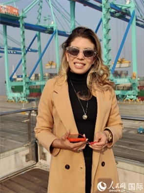 巴西《中北部傳媒集團(tuán)》記者拉尼艾莉接受采訪。人民網(wǎng)記者 符園園攝