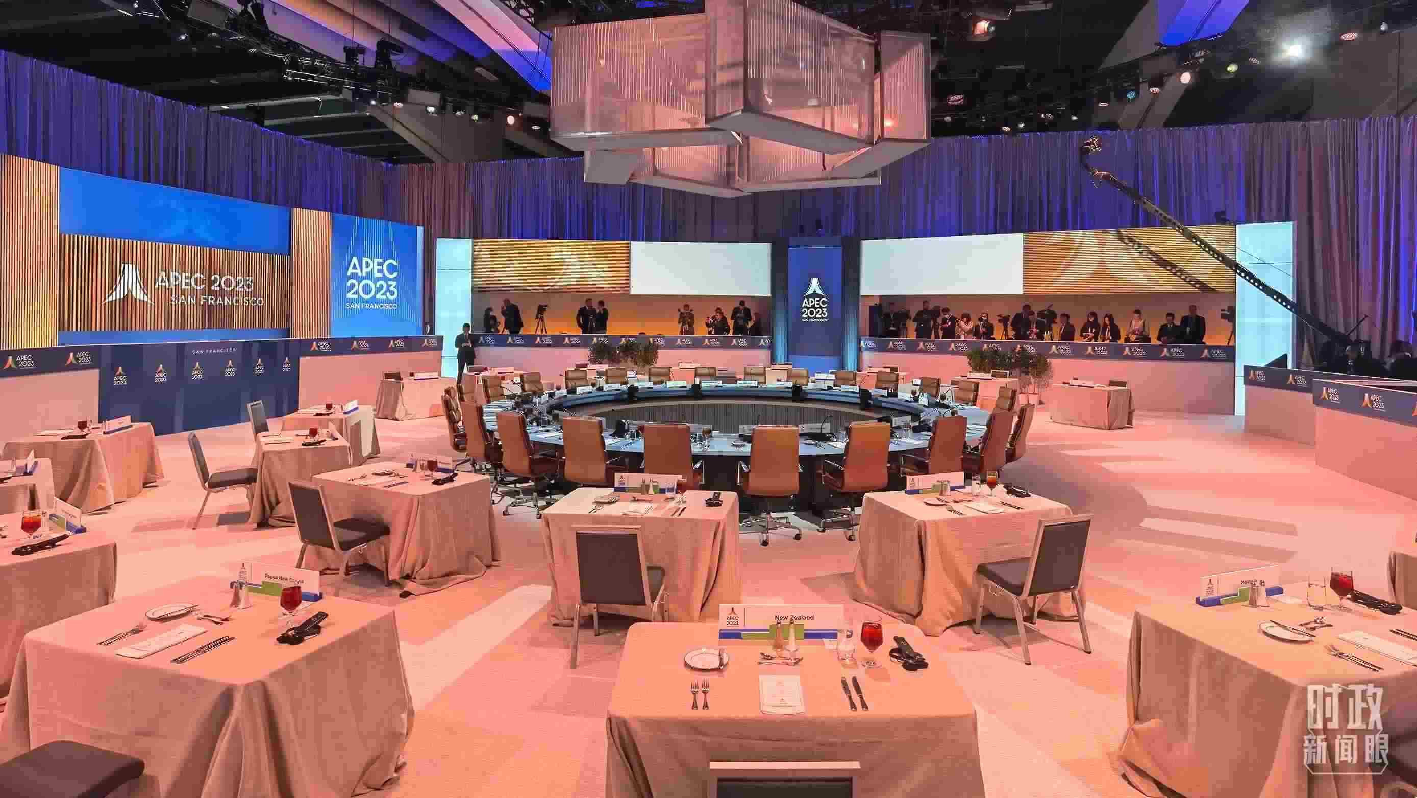 △會議開始前的現(xiàn)場。（總臺央視記者石丞拍攝）