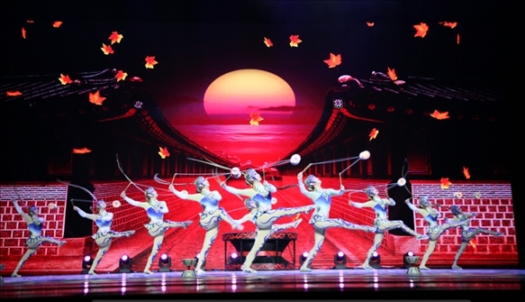 雜技《俏花旦·集體空竹》節(jié)目照。主辦方供圖