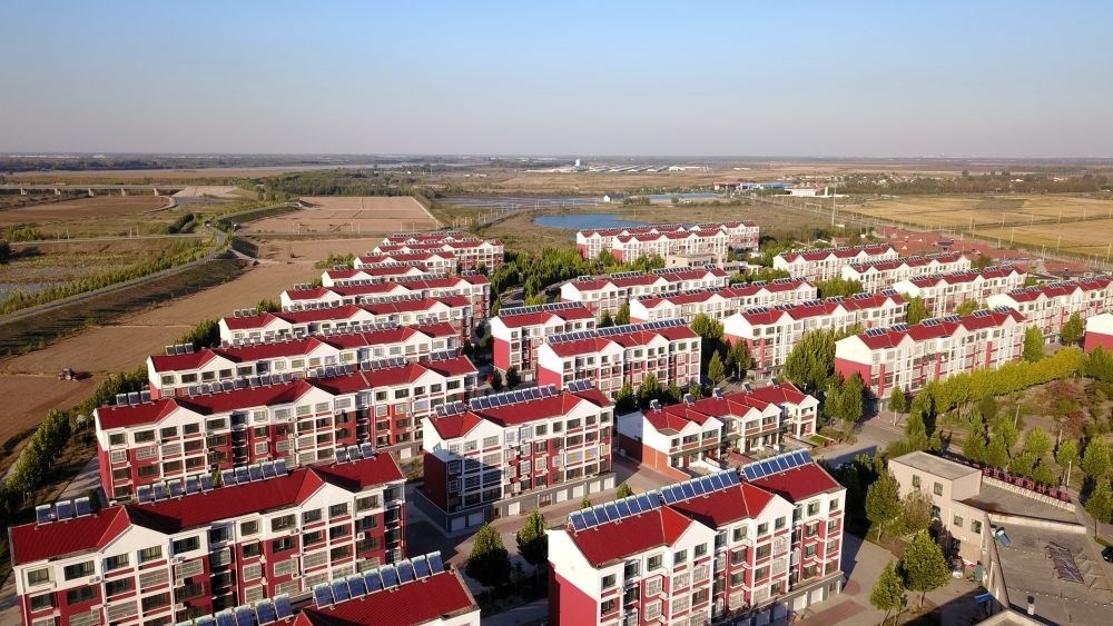 山東省東營市墾利區(qū)楊廟社區(qū)（2021年10月17日攝，無人機(jī)照片）。新華社記者 郭緒雷 攝