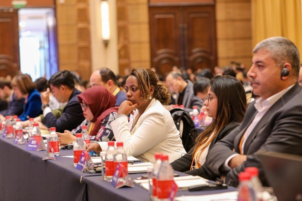 11月24日，論壇嘉賓在聆聽(tīng)演講。新華社記者 辛夢(mèng)晨 攝