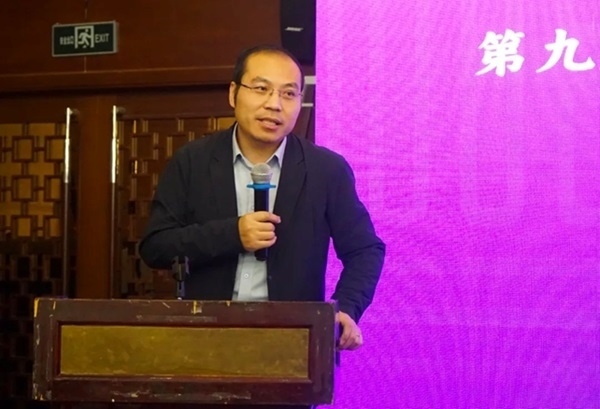 清華大學(xué)社會科學(xué)學(xué)院副院長、政治學(xué)系長聘教授孟天廣在研討會上總結(jié)發(fā)言。主辦方供圖