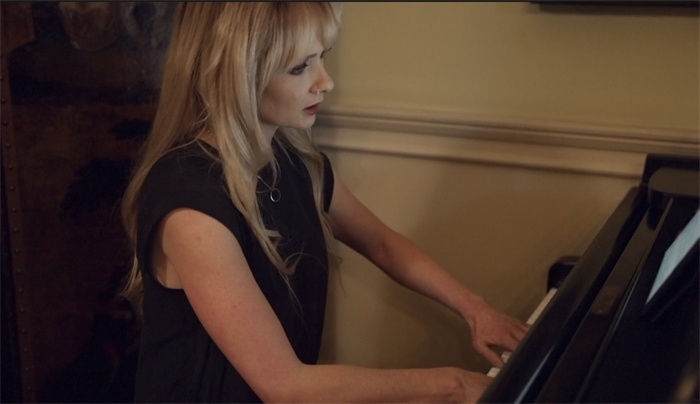 斯黛夫·康納演奏。潘耿攝