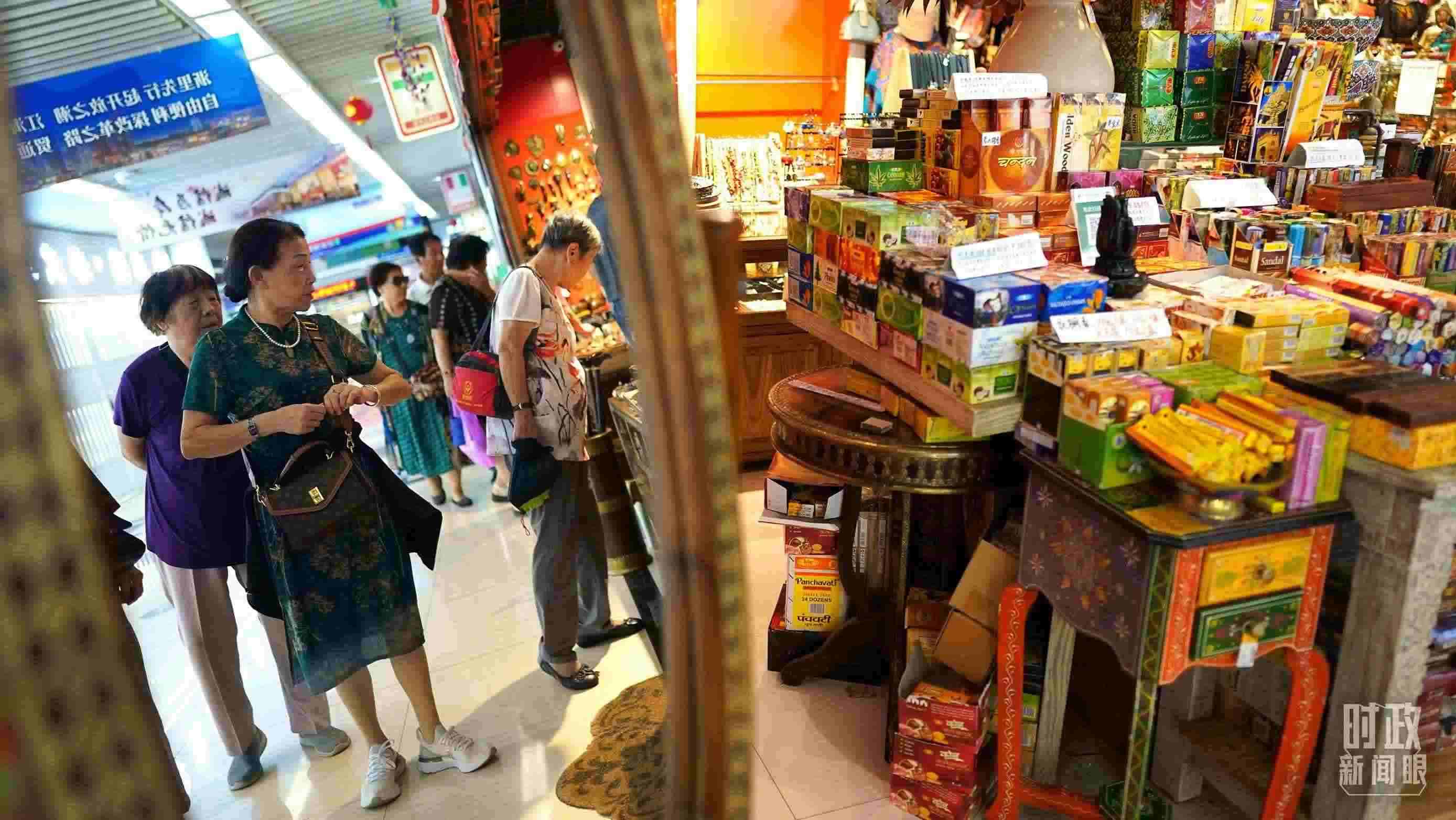 △浙江省金華市義烏國際商貿(mào)城。（總臺(tái)國廣記者李晉拍攝）