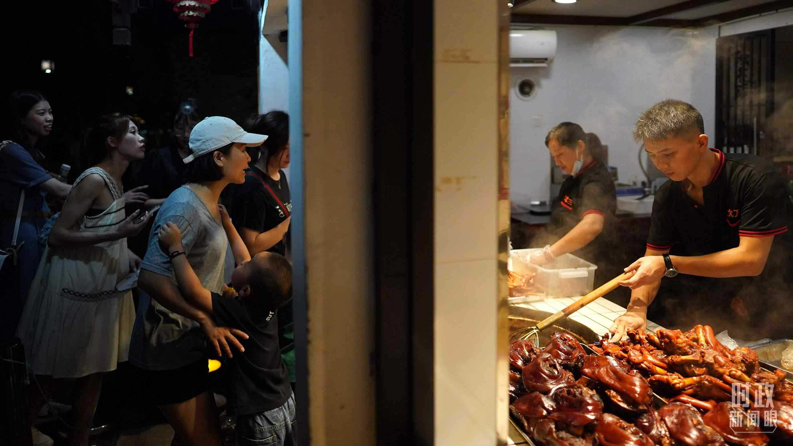 △江蘇省蘇州市平江路。（總臺(tái)國廣記者李晉拍攝）