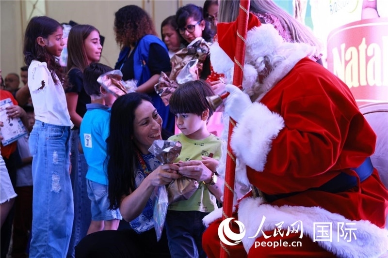 捐贈(zèng)活動(dòng)現(xiàn)場(chǎng)。人民網(wǎng)記者宋亦然攝