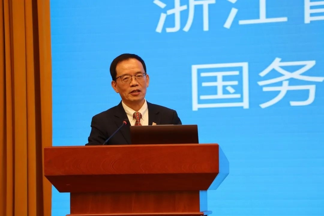 浙江省區(qū)域國別與國際傳播研究智庫聯(lián)盟首席專家、浙江師范大學(xué)非洲區(qū)域國別學(xué)學(xué)部學(xué)術(shù)委員會(huì)常務(wù)副主任劉鴻武致辭。主辦方供圖