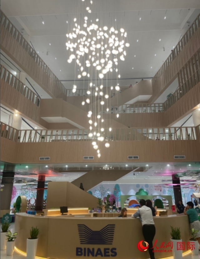 圖為中國(guó)援助薩爾瓦多國(guó)家圖書館內(nèi)景。 人民網(wǎng)記者 彭敏攝