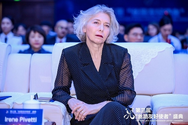 伊雷妮·皮韋蒂參加第三屆“絲路友好使者”盛典頒獎活動。主辦方供圖