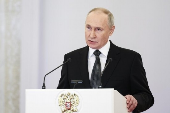 2023年12月8日，俄羅斯總統(tǒng)普京在莫斯科克里姆林宮出席“祖國英雄日”慶祝儀式。新華社/塔斯社