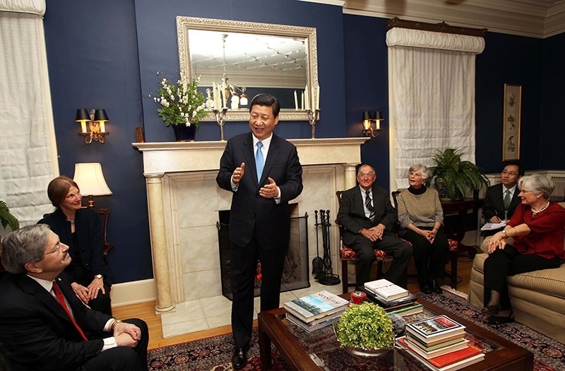 習近平2012年訪美時與老朋友敘舊場景。